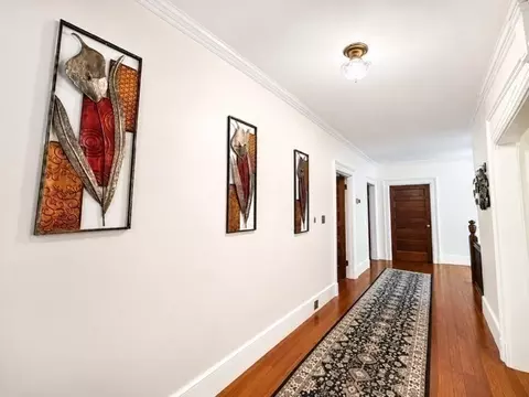 Entry Way - 86 Bowdoin St, Springfield, MA 01109 photo 5 of 8