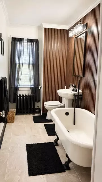 Bath - 86 Bowdoin St, Springfield, MA 01109 photo 1 of 4