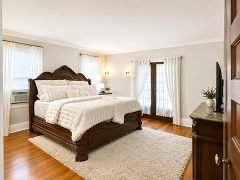 Bedroom - 86 Bowdoin St, Springfield, MA 01109 photo 3 of 7