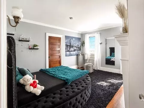 Bedroom - 86 Bowdoin St, Springfield, MA 01109 photo 6 of 7