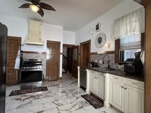 Kitchen - 86 Bowdoin St, Springfield, MA 01109 photo 2 of 5