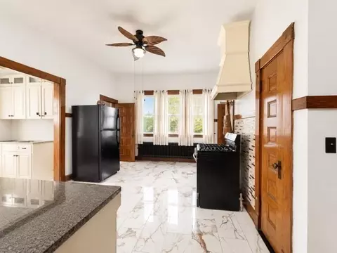 Kitchen - 86 Bowdoin St, Springfield, MA 01109 photo 4 of 5