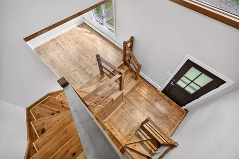 Entry Way - 180 School St, Barnstable, MA 02563 photo 3 of 3