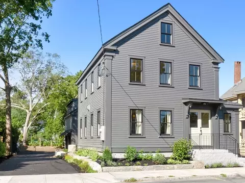 287 Merrimac St, Newburyport, MA 01950