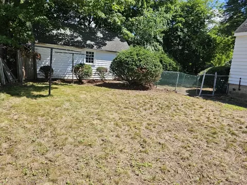 Exterior - 204 Great Rd, Maynard, MA 01754 photo 4 of 4