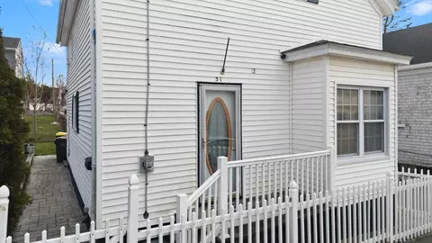 Exterior - 31 Sachem St, Fall River, MA 02724 photo 3 of 7