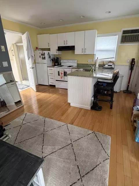 Kitchen - 114 Parish Rd, Needham, MA 02494 photo 5 of 5