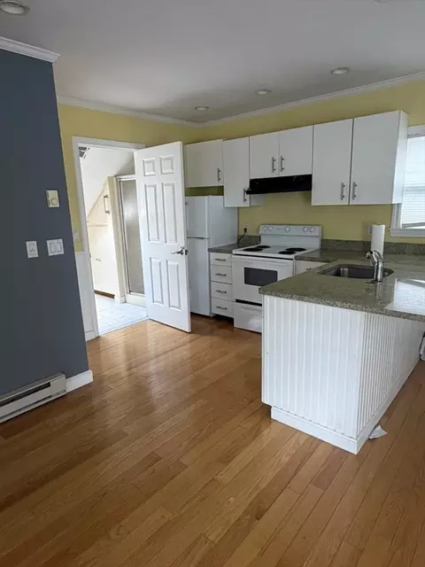 Kitchen - 114 Parish Rd, Needham, MA 02494 photo 4 of 5
