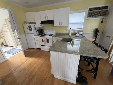Kitchen - 114 Parish Rd, Needham, MA 02494 photo 3 of 5