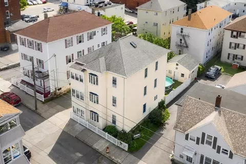 34 Everett St, Fall River, MA 02723