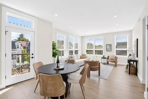 1246 Broadway #3, Somerville, MA 02144