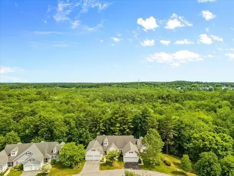 2 Bogey Way #2, Lakeville, MA 02347