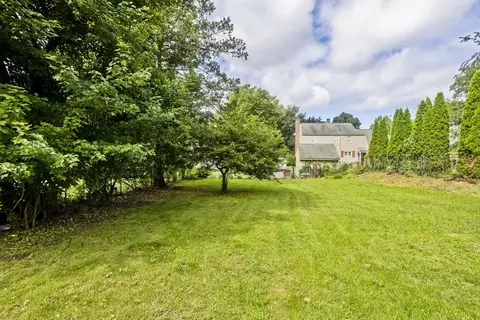 Exterior - 140 Winton St, Springfield, MA 01108 photo 7 of 9