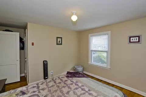 Bedroom - 140 Winton St, Springfield, MA 01108 photo 3 of 6
