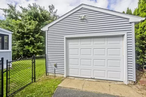 Exterior - 140 Winton St, Springfield, MA 01108 photo 5 of 9