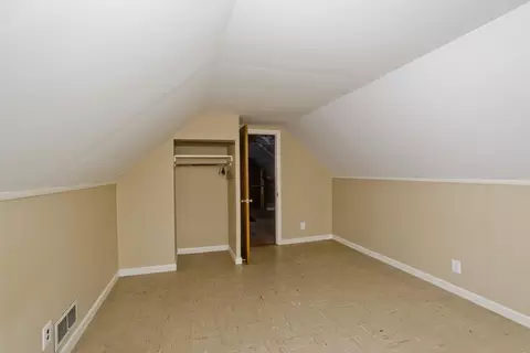 Bedroom - 140 Winton St, Springfield, MA 01108 photo 5 of 6