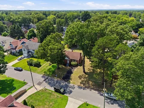 View/Area - 78 Wollaston St, Springfield, MA 01119 photo 1 of 3
