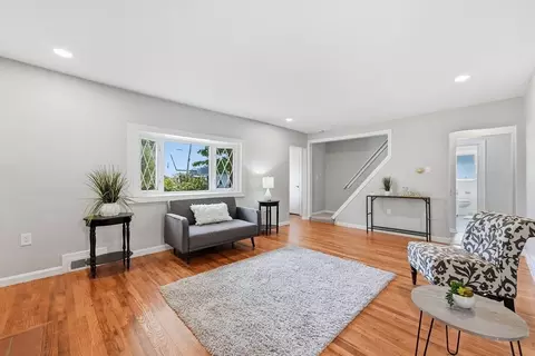Living - 78 Wollaston St, Springfield, MA 01119 photo 3 of 3