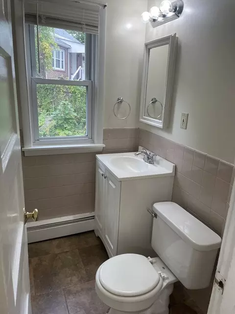 Bath - 175 Grattan, Chicopee, MA 01020 photo 2 of 4