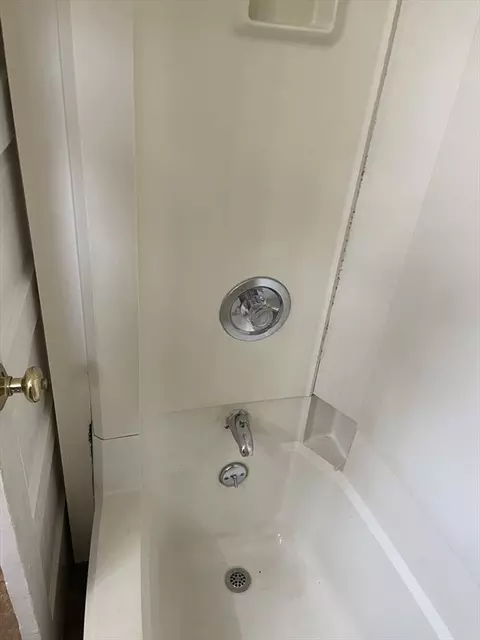 Bath - 175 Grattan, Chicopee, MA 01020 photo 3 of 4