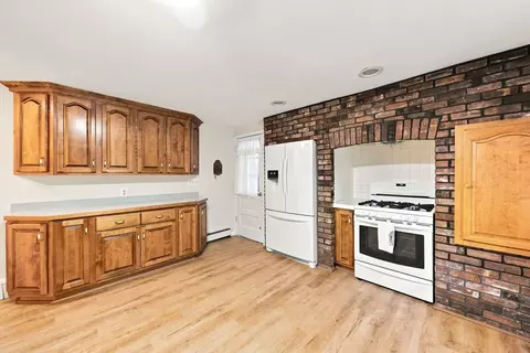 Kitchen - 81 Warren Rd, Townsend, MA 01469 photo 2 of 3