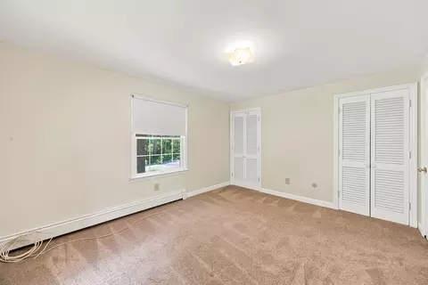 Bedroom - 81 Warren Rd, Townsend, MA 01469 photo 6 of 11