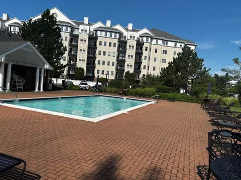 10 Seaport Dr #2515, Quincy, MA 02171
