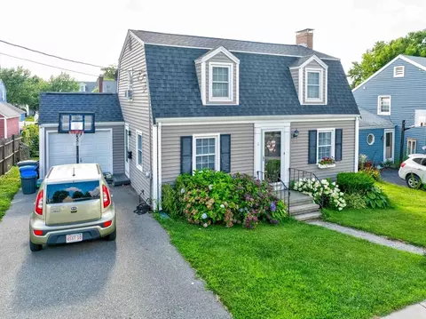 873 E Squantum St, Quincy, MA 02171
