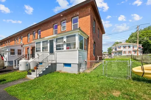 Exterior - 2271 Main St, Warren, MA 01092 photo 1 of 4