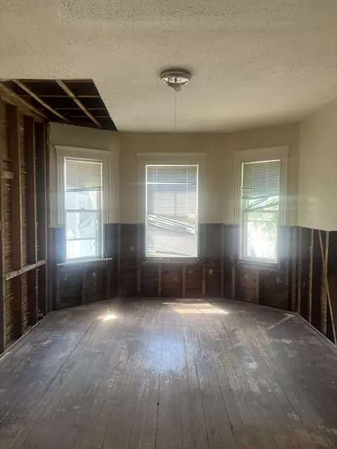35 Alpha, Boston, MA 02124