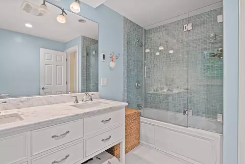 Bath - 37-39 Beaconsfield Rd, Brookline, MA 02445 photo 3 of 5