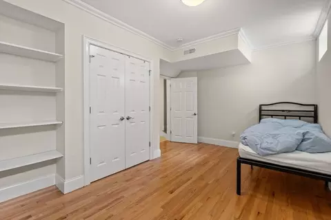 Bedroom - 37-39 Beaconsfield Rd, Brookline, MA 02445 photo 5 of 6