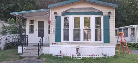 305 Turnpike St #230, Easton, MA 02375