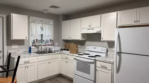 Kitchen - 174 Locust St, Springfield, MA 01108 photo 2 of 6