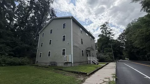 Exterior - 174 Locust St, Springfield, MA 01108 photo 3 of 3