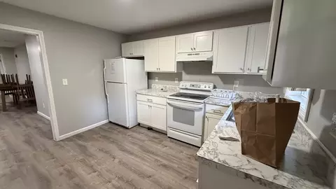 Kitchen - 174 Locust St, Springfield, MA 01108 photo 4 of 6