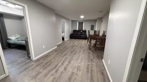 Entry Way - 174 Locust St, Springfield, MA 01108 photo 3 of 4