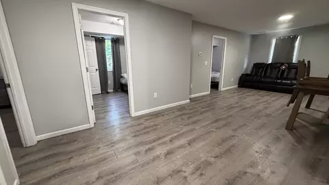 Entry Way - 174 Locust St, Springfield, MA 01108 photo 4 of 4