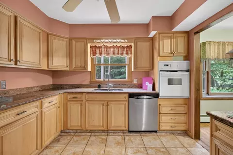 63 Forge Rd, Freetown, MA 02702 photo 3