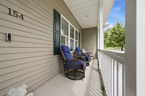 154 Mayflower Ave, Chicopee, MA 01013 photo 5