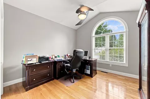 154 Mayflower Ave, Chicopee, MA 01013 photo 17