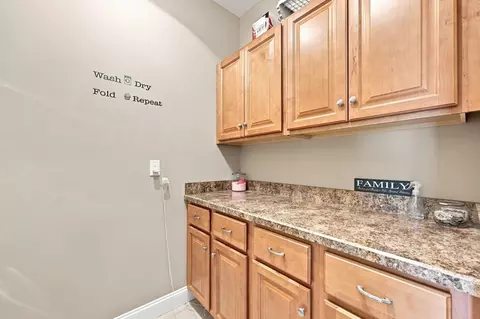 154 Mayflower Ave, Chicopee, MA 01013 photo 32