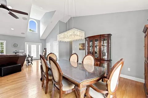 154 Mayflower Ave, Chicopee, MA 01013 photo 9
