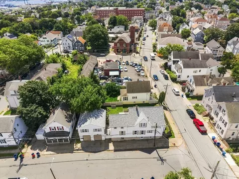 294 Weld St, New Bedford, MA 02740