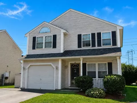60 Juniper Ln #60, Tewksbury, MA 01876
