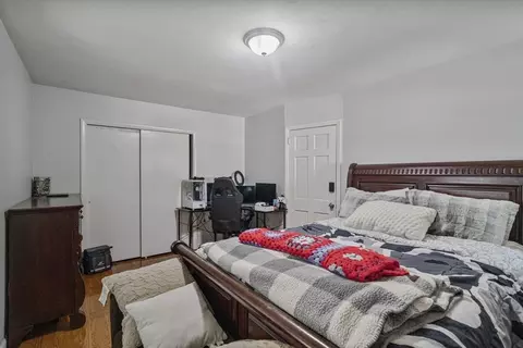 Bedroom - 281 Newton Rd, Springfield, MA 01118 photo 5 of 8