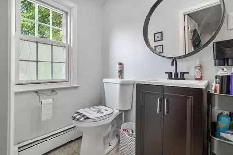 Bath - 281 Newton Rd, Springfield, MA 01118 photo 5 of 5