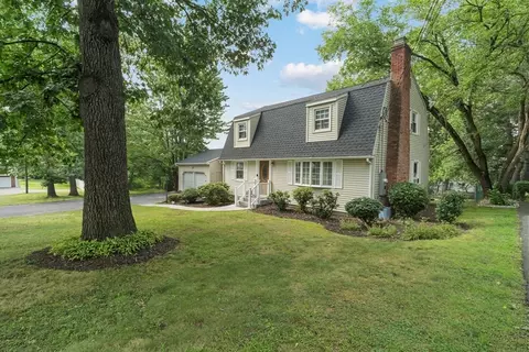 Exterior - 281 Newton Rd, Springfield, MA 01118 photo 2 of 12