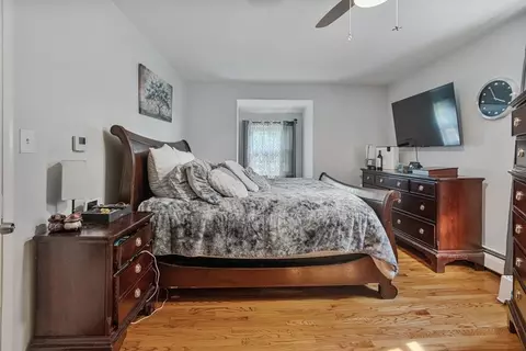 Bedroom - 281 Newton Rd, Springfield, MA 01118 photo 1 of 8