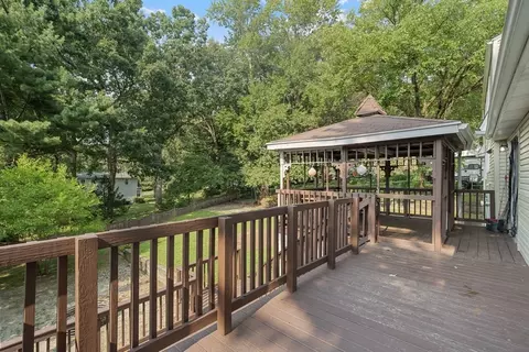 Exterior - 281 Newton Rd, Springfield, MA 01118 photo 5 of 12